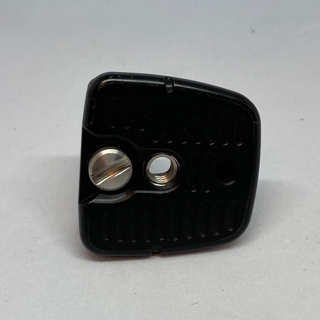 ニコン 三脚座 TR-N100 1 NIKKOR VR 70-300mm用