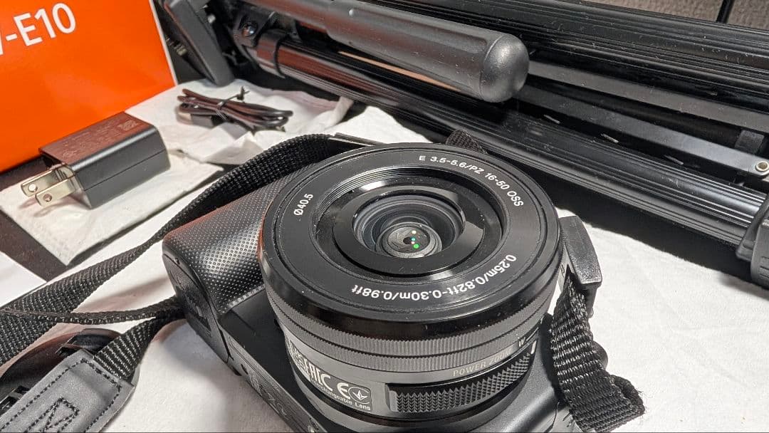 【SONY】ZV-E10 ミラーレス一眼 三脚付き