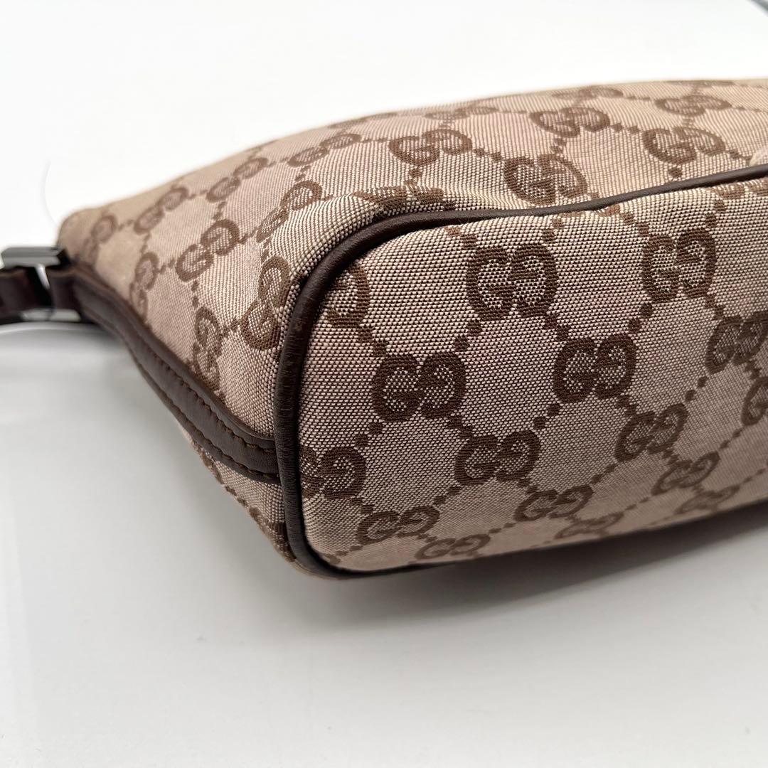 GUCCI GGキャンバス アクセサリーポーチ ワンショルダー ブラウン
