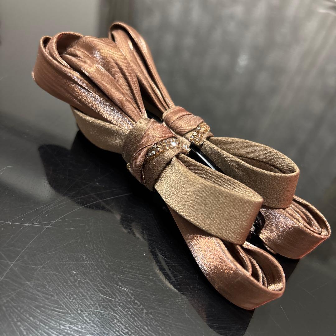 mie  Complex Biz シュカブラバナナクリップ　ブラウン