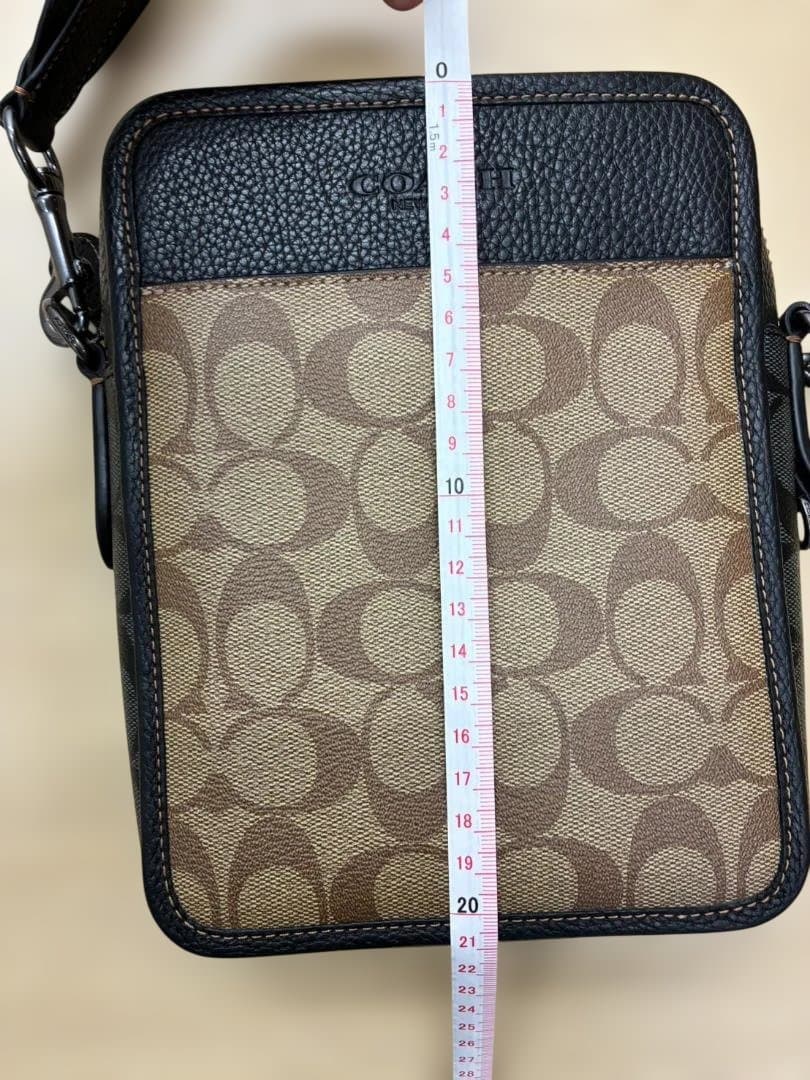 COACH モノグラムショルダーバッグ