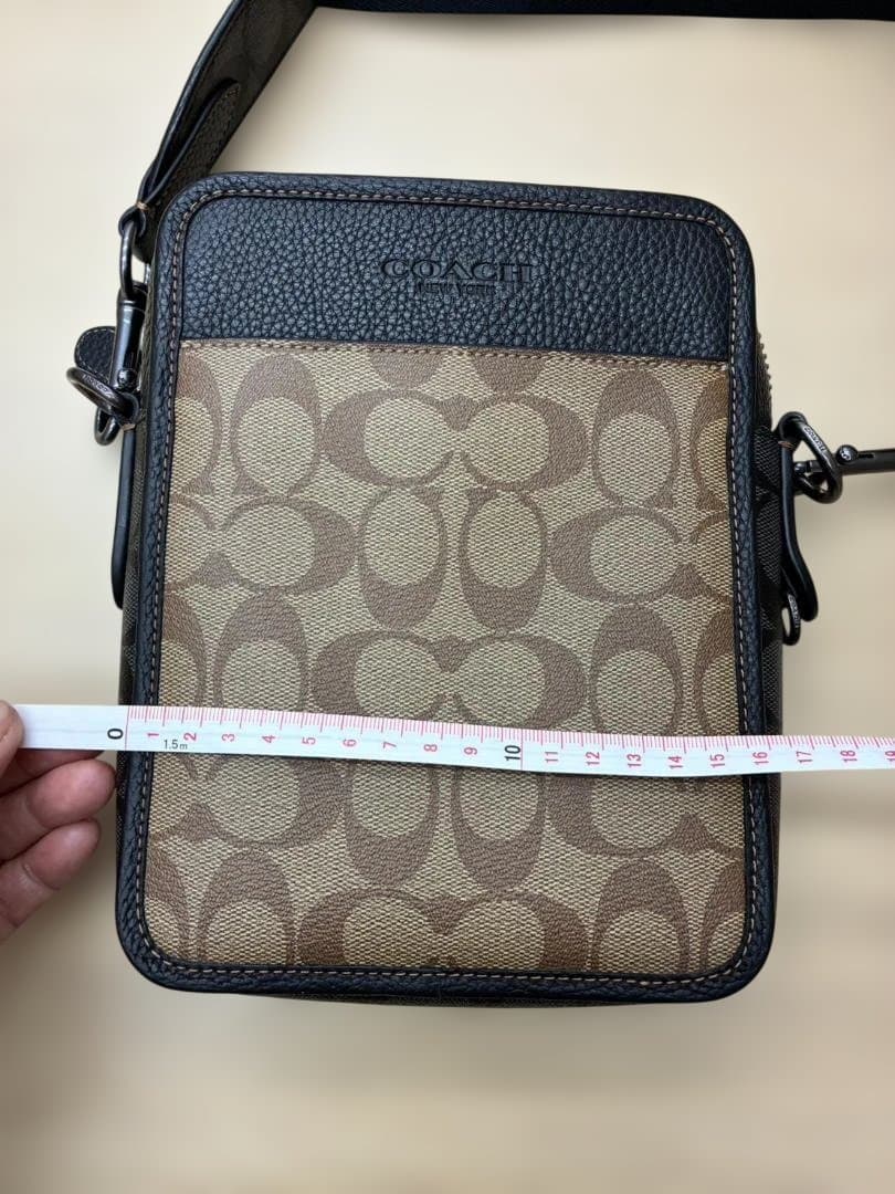 COACH モノグラムショルダーバッグ
