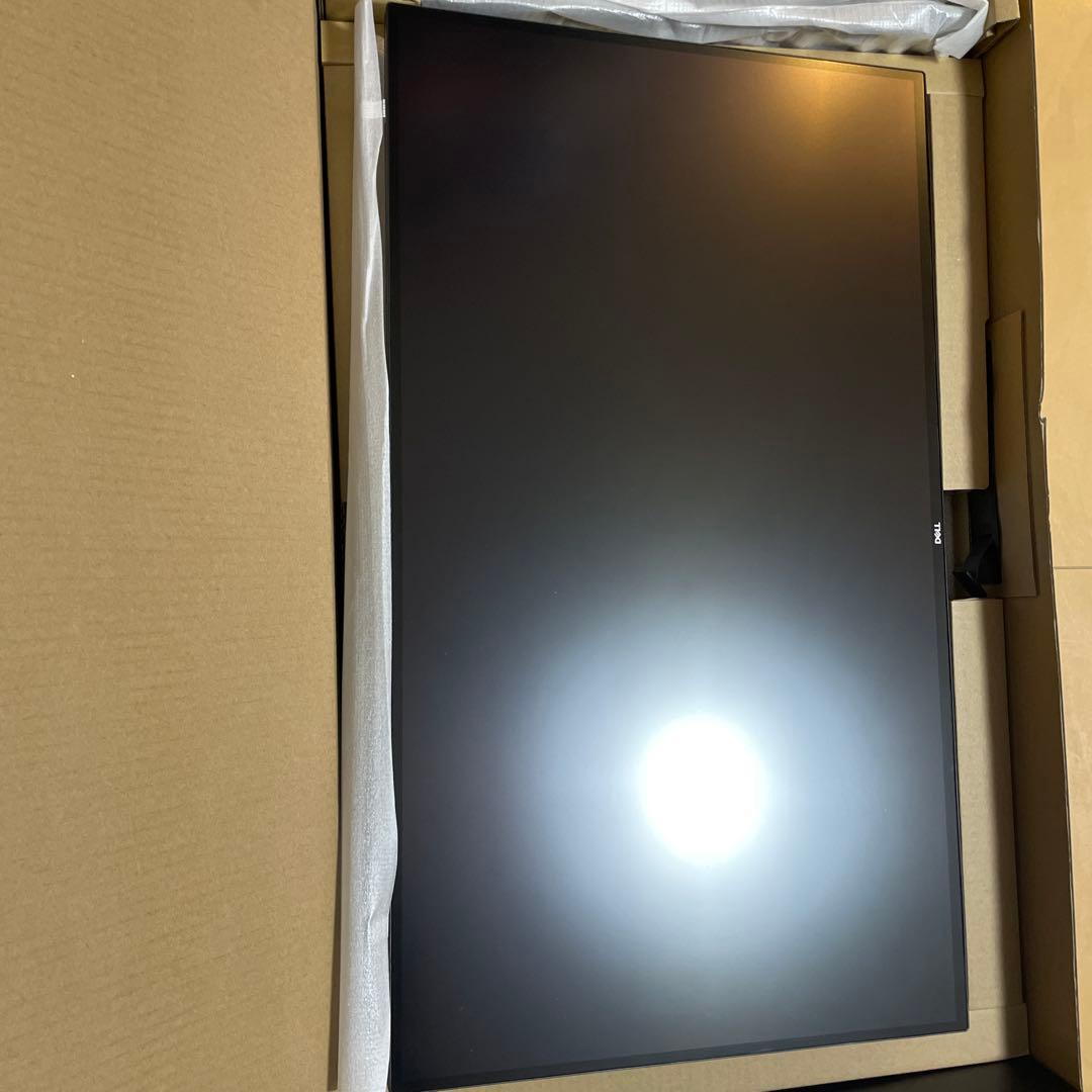 Dell U2720QM 27インチ 4K USB-Cモニター