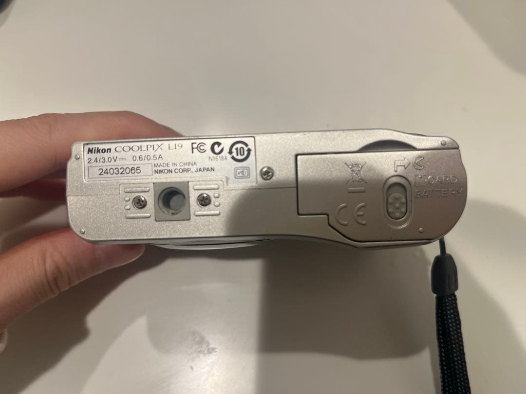 Nikon COOLPIX L19 コンデジ デジカメ 単3電池