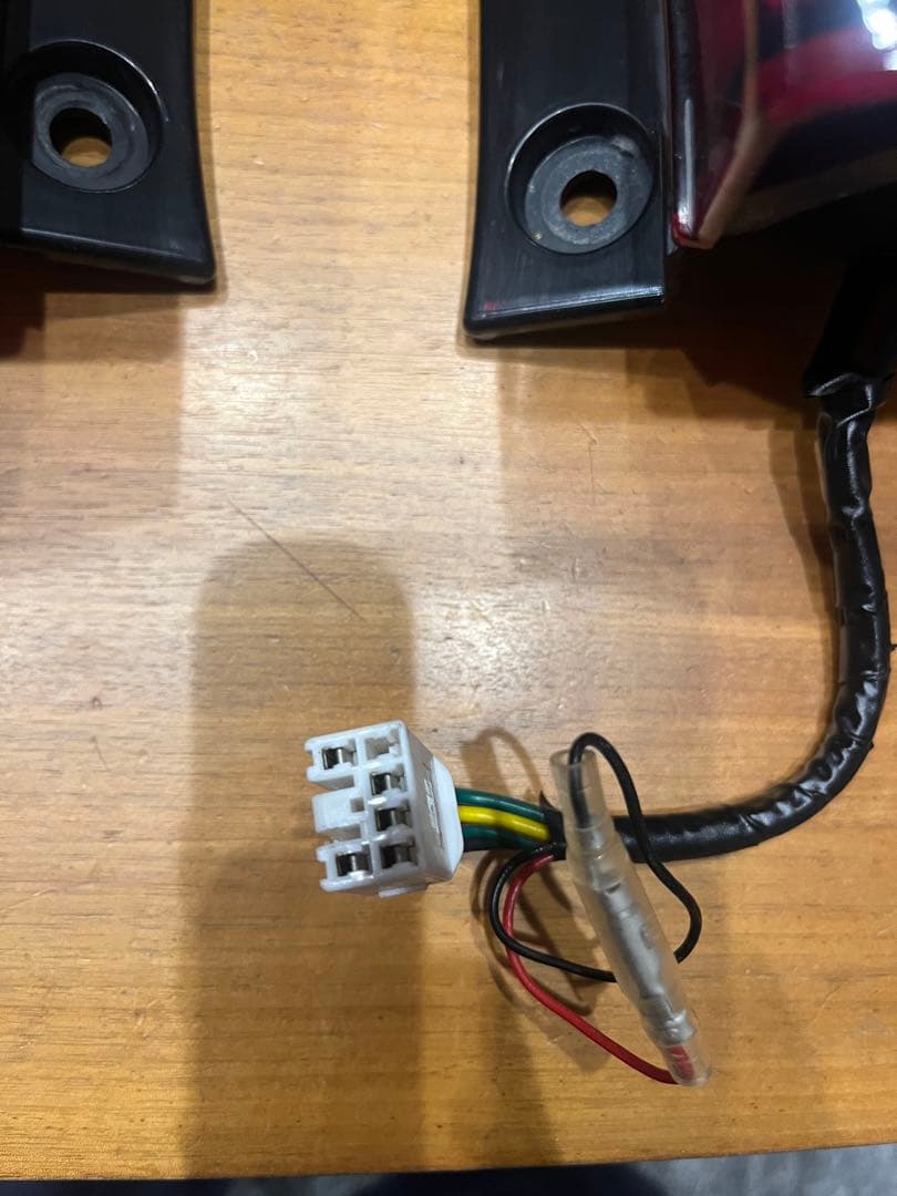 ダイハツ　タントLA600系　ライツ流星テールランプ レッド 左右セット