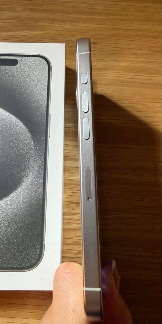 Apple iPhone 15Pro 256GB ホワイトチタニウム　本体