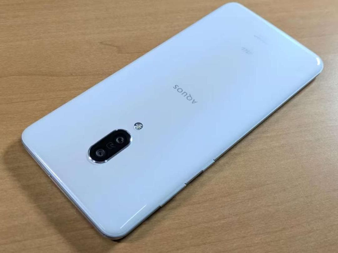 スマートフォン本体 010800B AQUOS zero2 SHV47 256GB