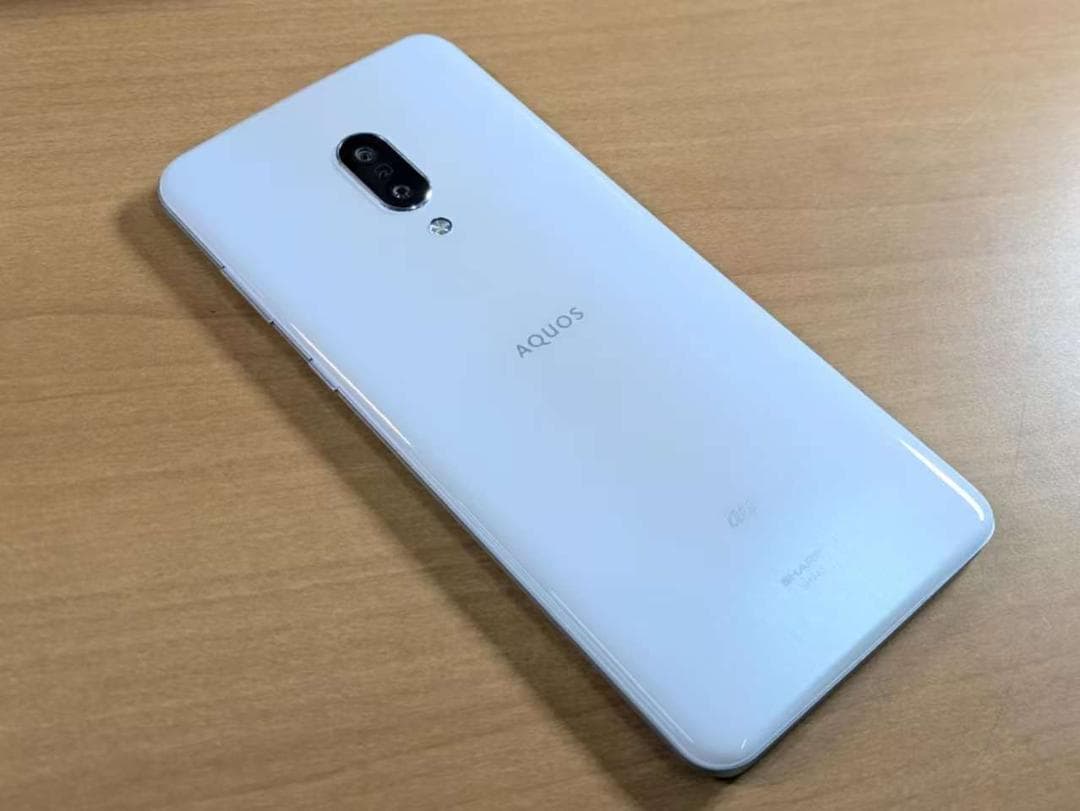 スマートフォン本体 010800B AQUOS zero2 SHV47 256GB