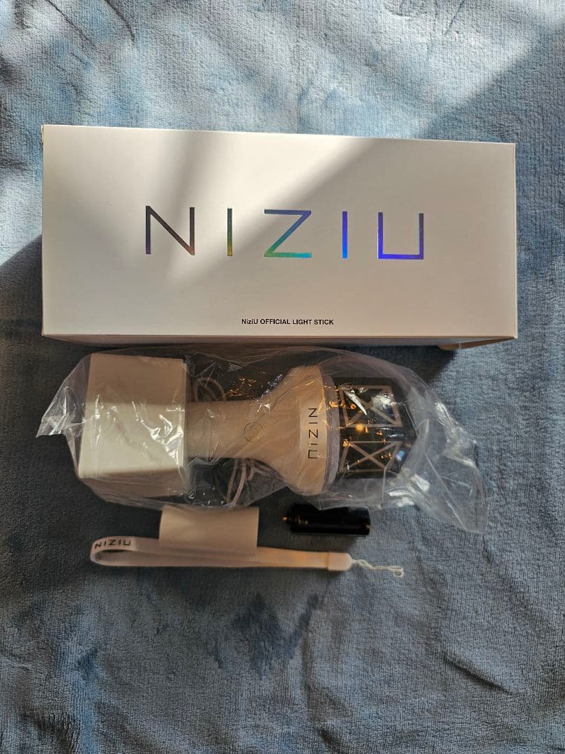 NiziU ペンライト official light stick
