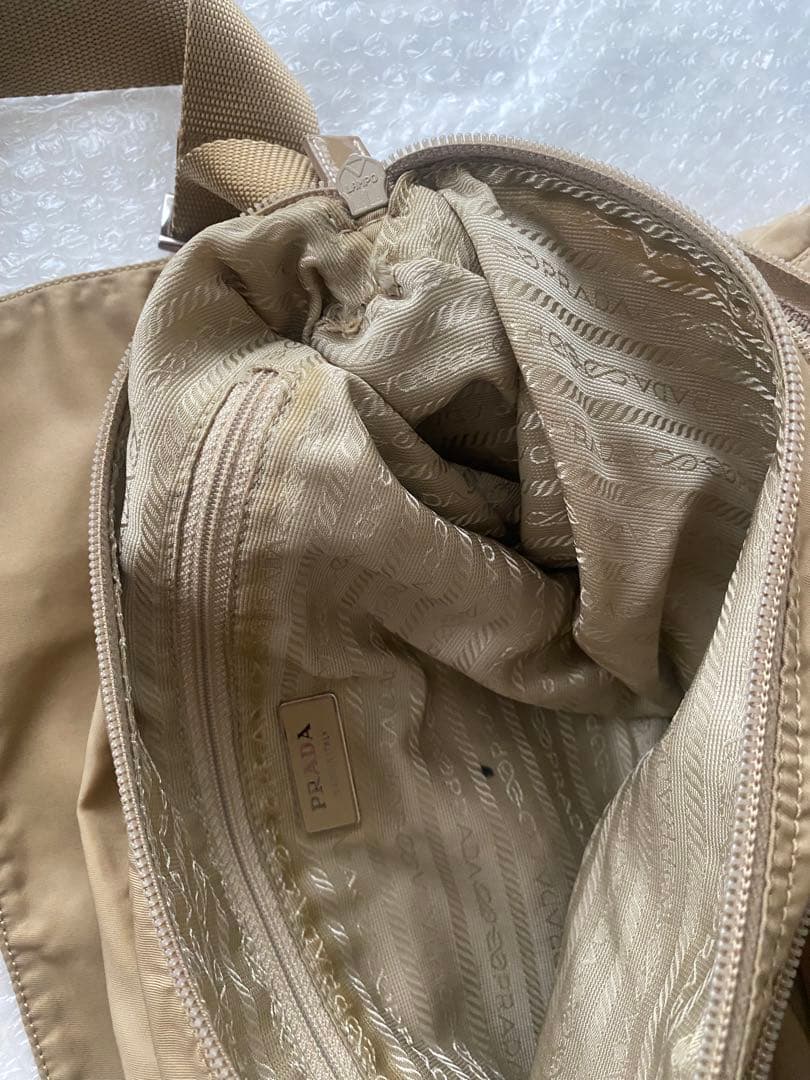 プラダ　PRADA ショルダーバッグ　斜めがけ　ナイロン　ベージュ系　ビンテージ