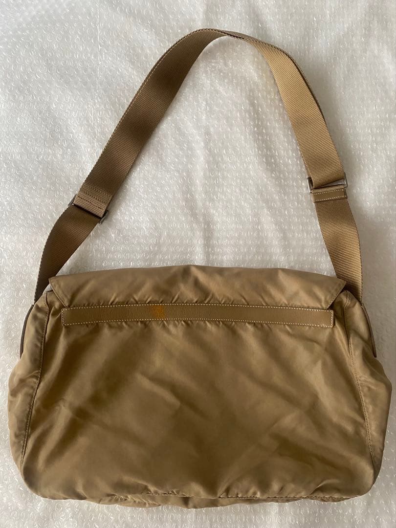プラダ　PRADA ショルダーバッグ　斜めがけ　ナイロン　ベージュ系　ビンテージ