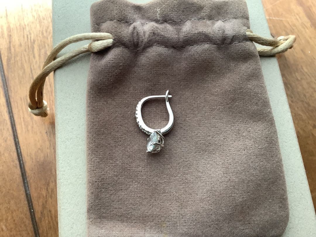 De Beers デビアス　1ctダイヤ