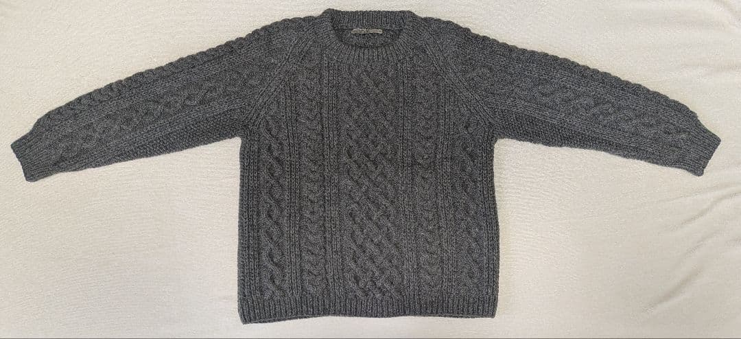 Inverallan グレー ケーブルニットセーター