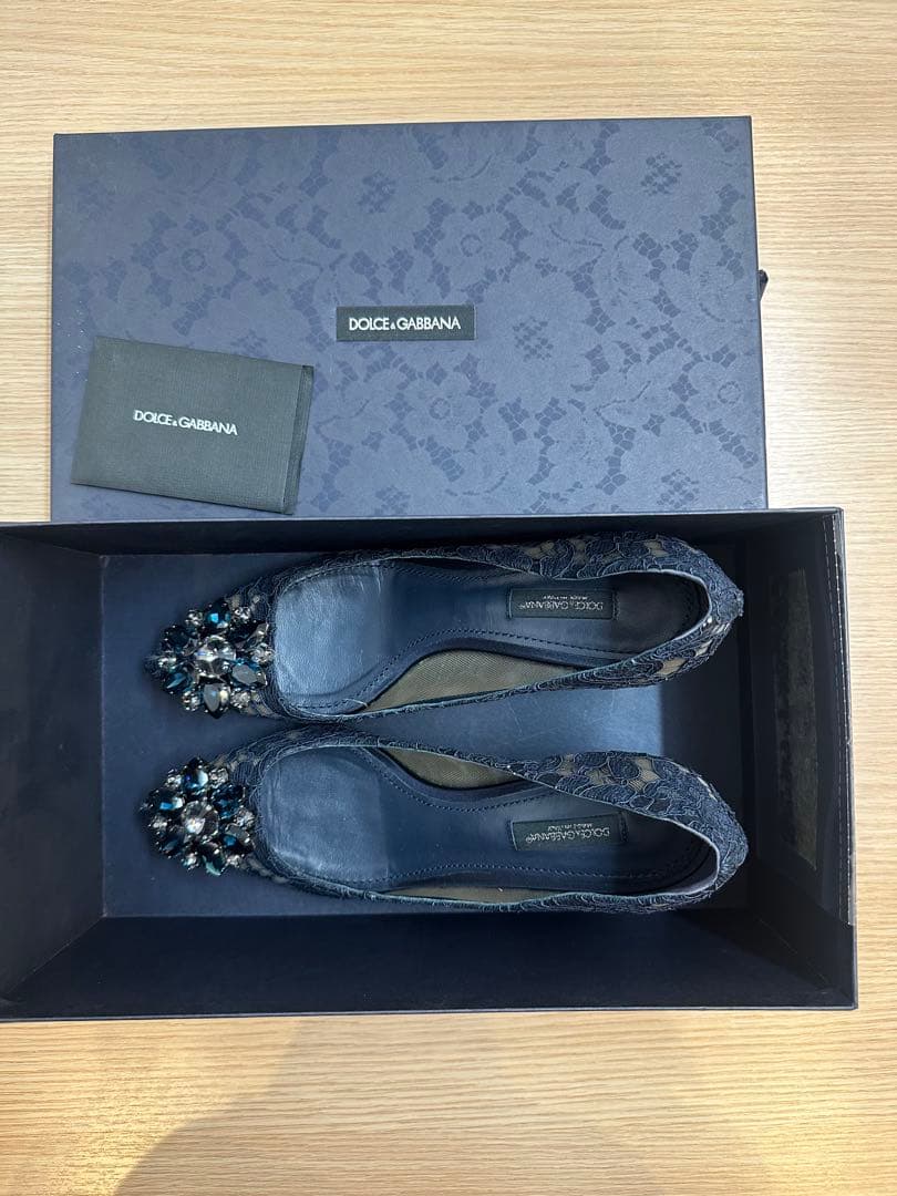 DOLCE & GABBANA ブラックレースパンプス