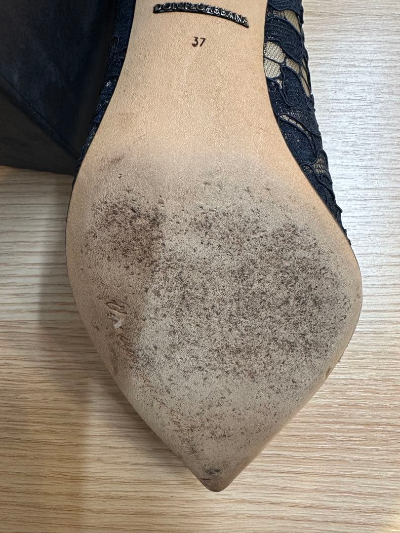 DOLCE & GABBANA ブラックレースパンプス