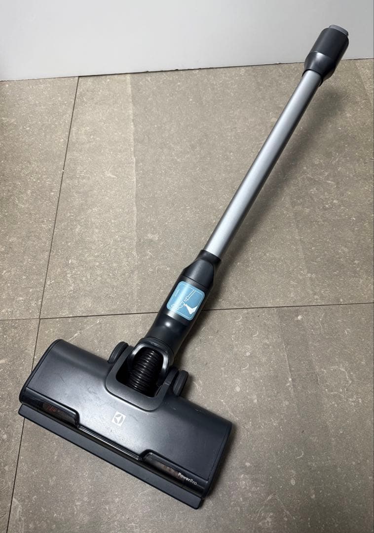 エレクトロラックス◇掃除機 Ultimate700 ウォルナットブラウン