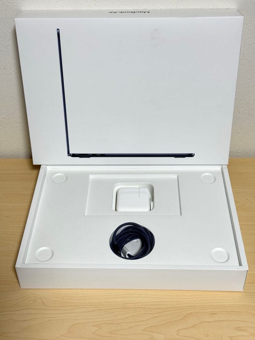 MacBook Air M2 8GB 256GB ミッドナイト