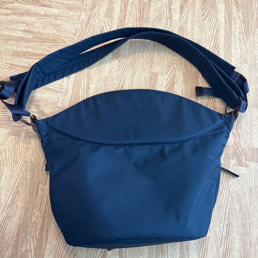 ノルン　抱っこバッグ