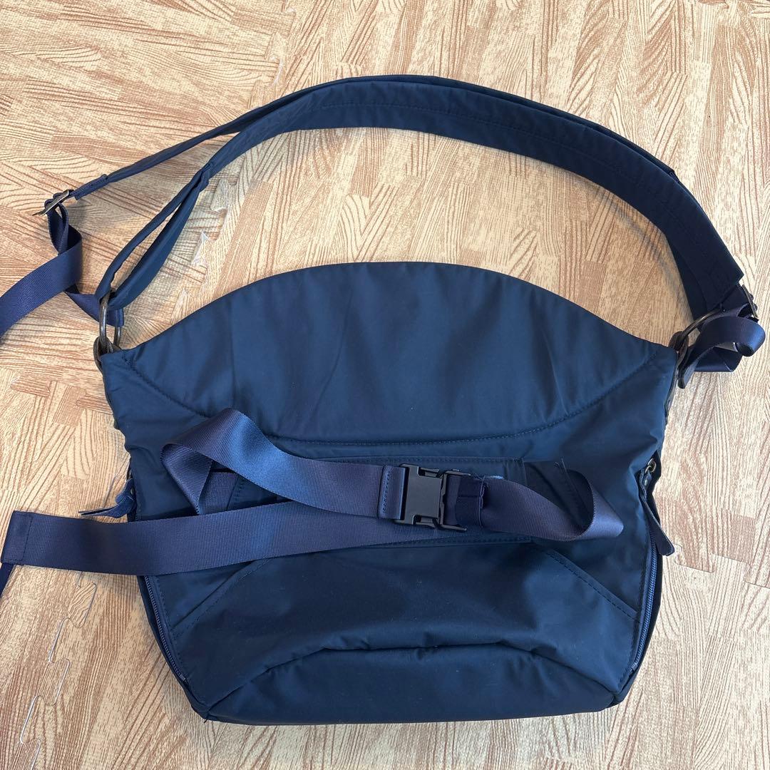 ノルン　抱っこバッグ