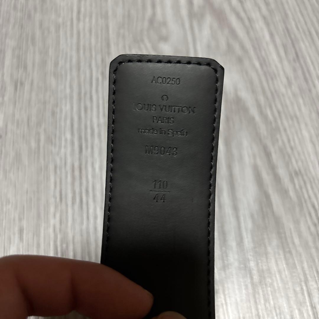 ルイ・ヴィトン　LVイニシャル　ベルト