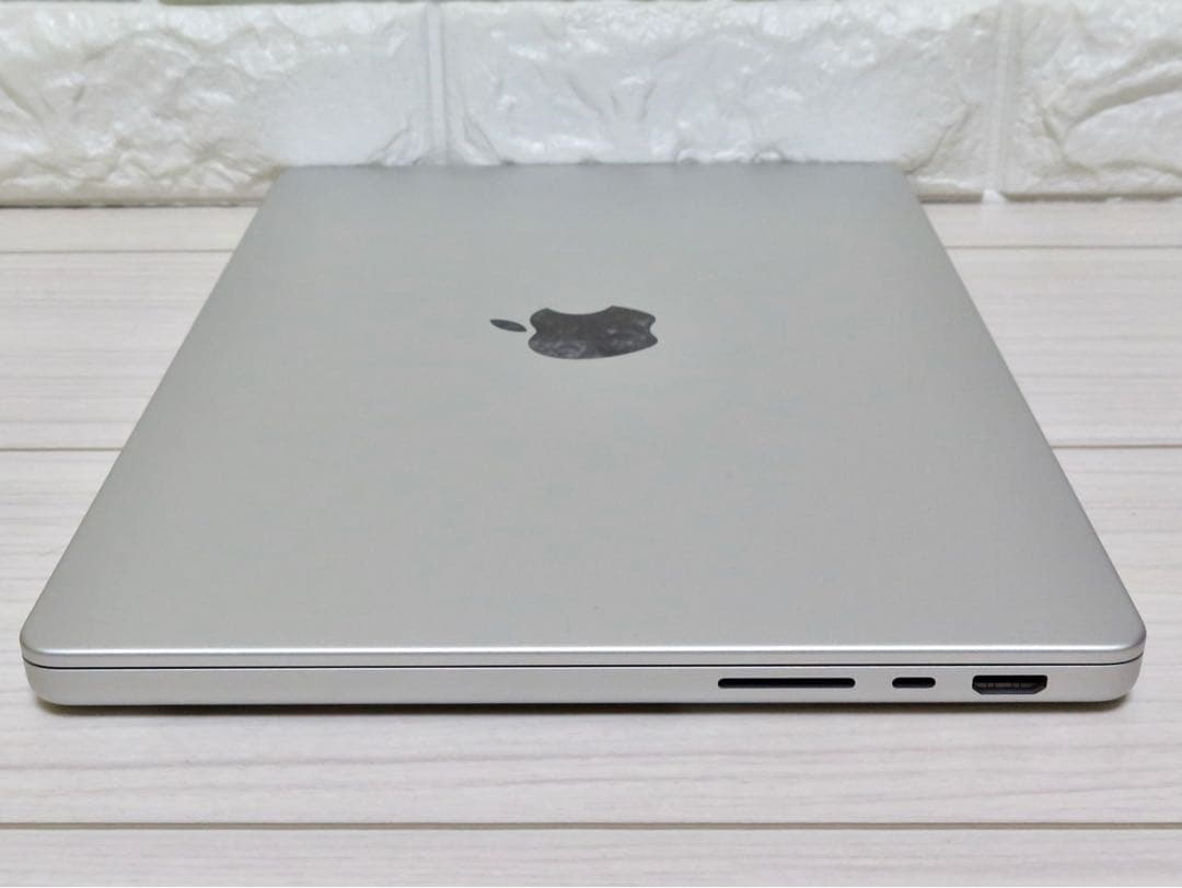 M1Pro MacBookPro 14 MKGR3J/A 充電6回　美品！