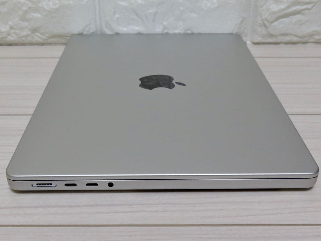 M1Pro MacBookPro 14 MKGR3J/A 充電6回　美品！