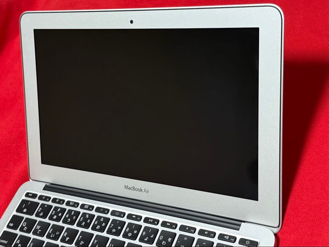 MacBook Air 2011年モデル　11インチ