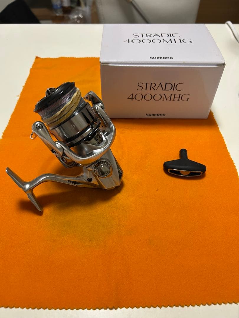 SHIMANO STRADIC 4000MHG スピニングリール