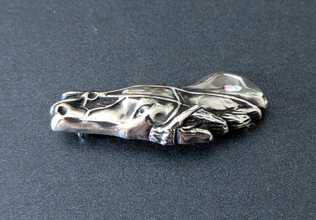 未使用　競争馬　ブローチ　日本製