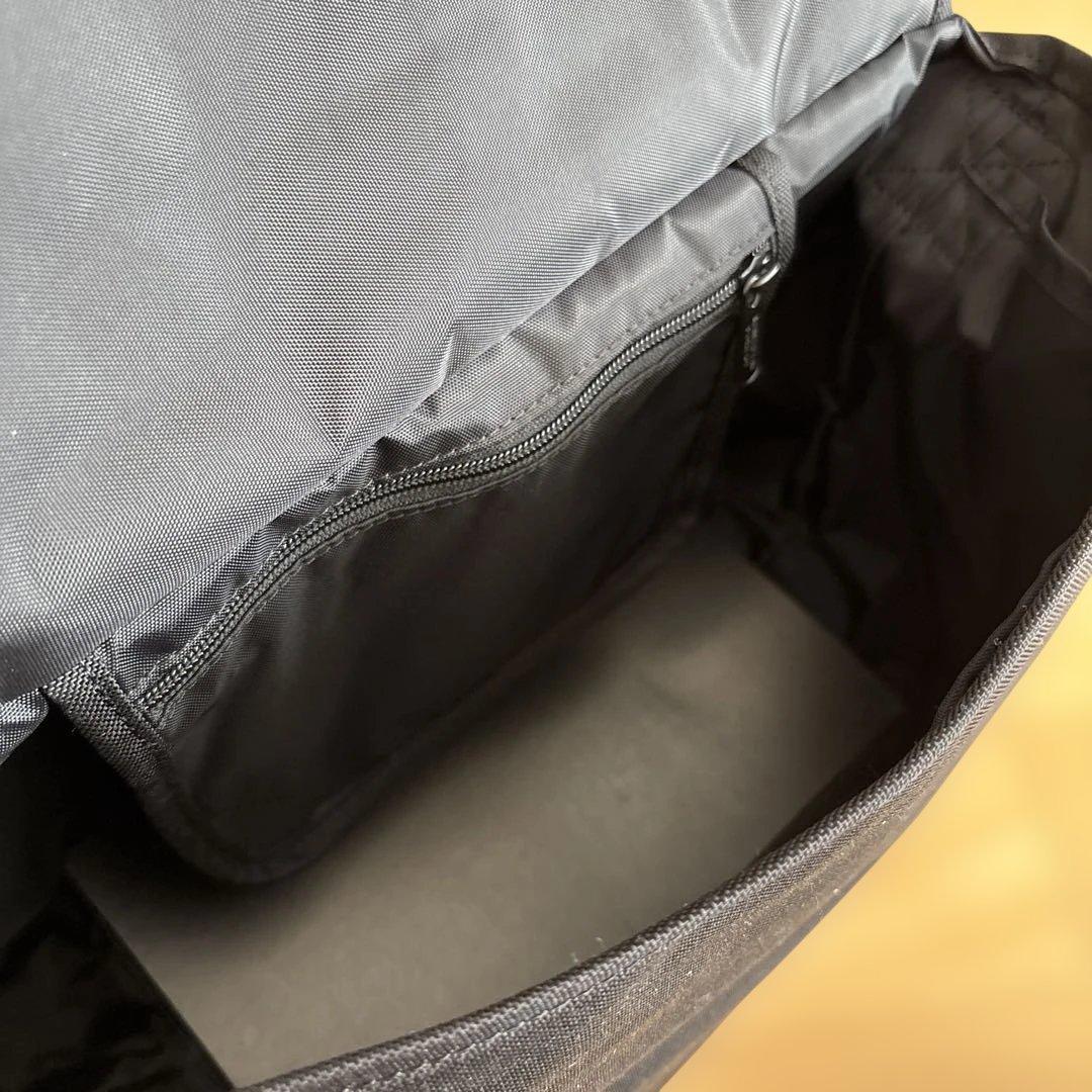 Manhattan Portage ブラック メッセンジャーバッグ