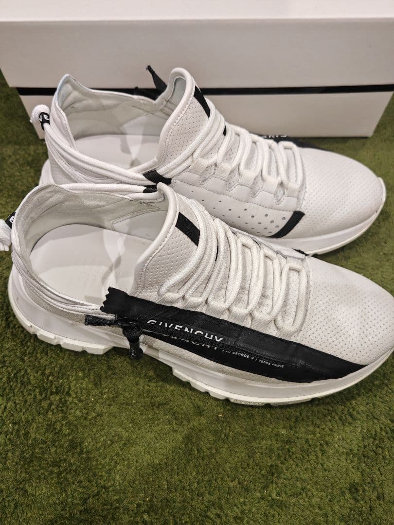 k1518　GIVENCHY ホワイト ブラック スニーカー　43
