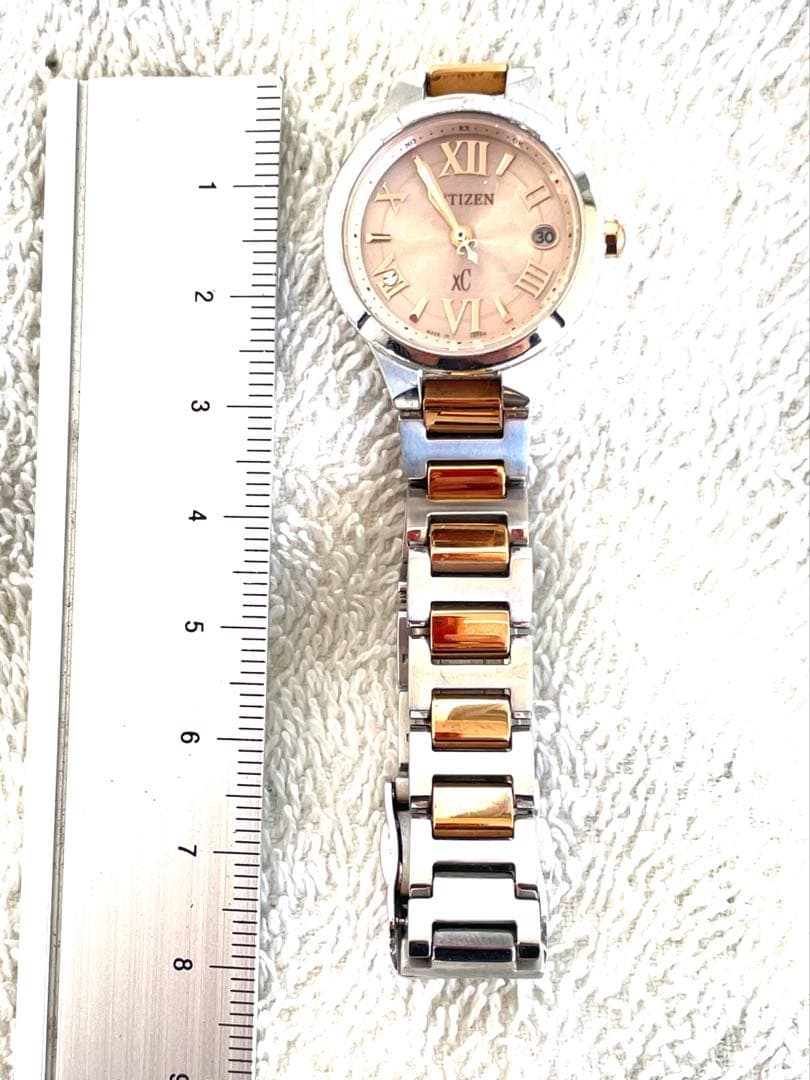 美品❣クロスシーxC　チタンミニソル　ピンク文字盤　H058　電波ソーラー　稼働