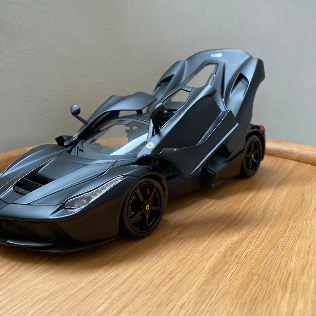 ラ フェラーリ ブラック　Bburago 18-16901 BK 1/18