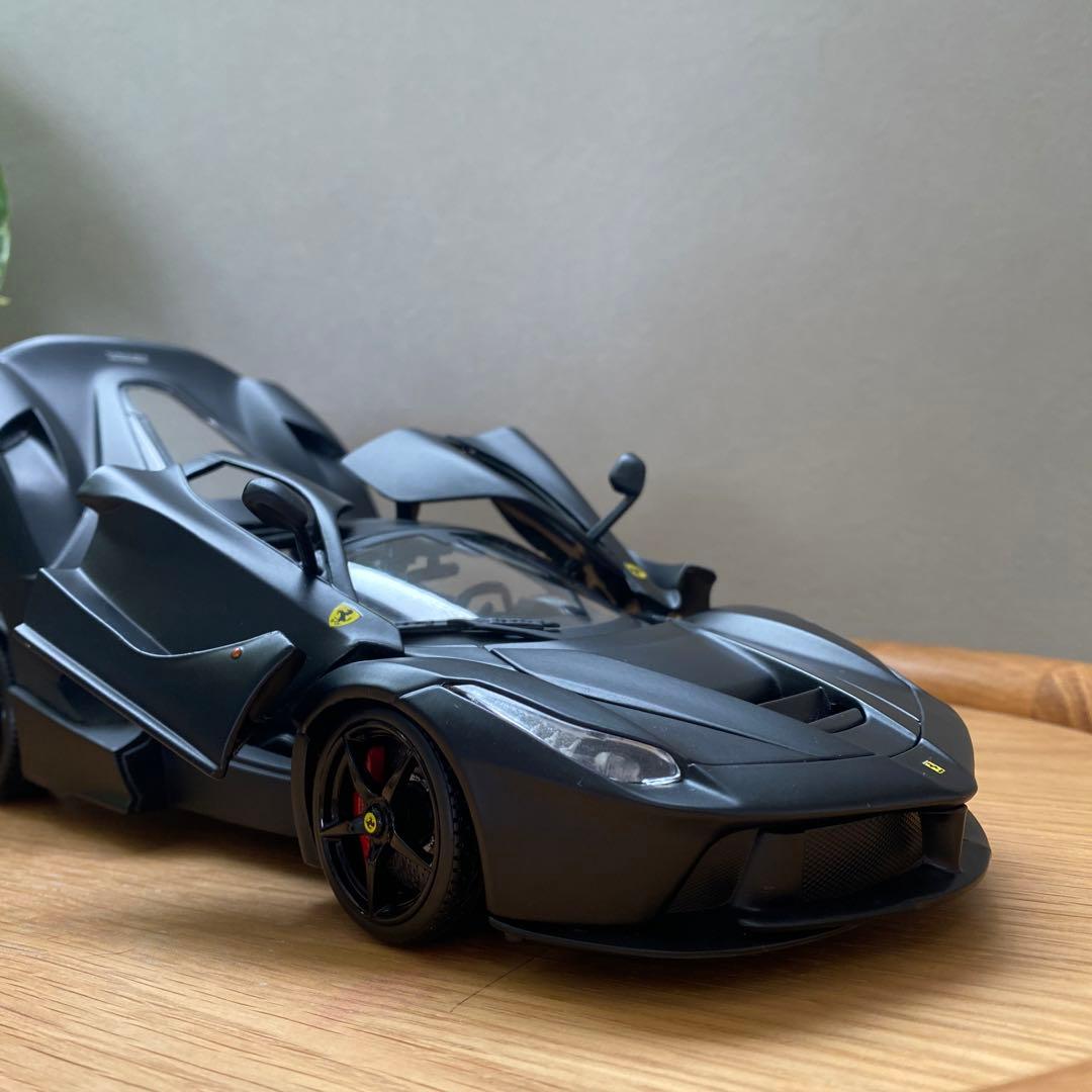 ラ フェラーリ ブラック　Bburago 18-16901 BK 1/18