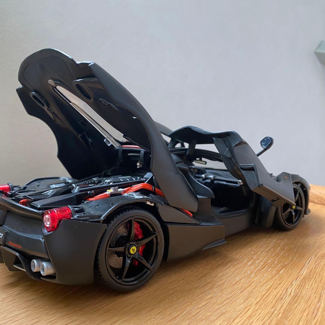 ラ フェラーリ ブラック　Bburago 18-16901 BK 1/18