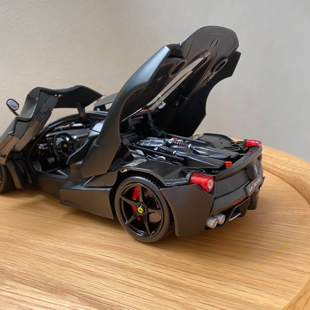 ラ フェラーリ ブラック　Bburago 18-16901 BK 1/18