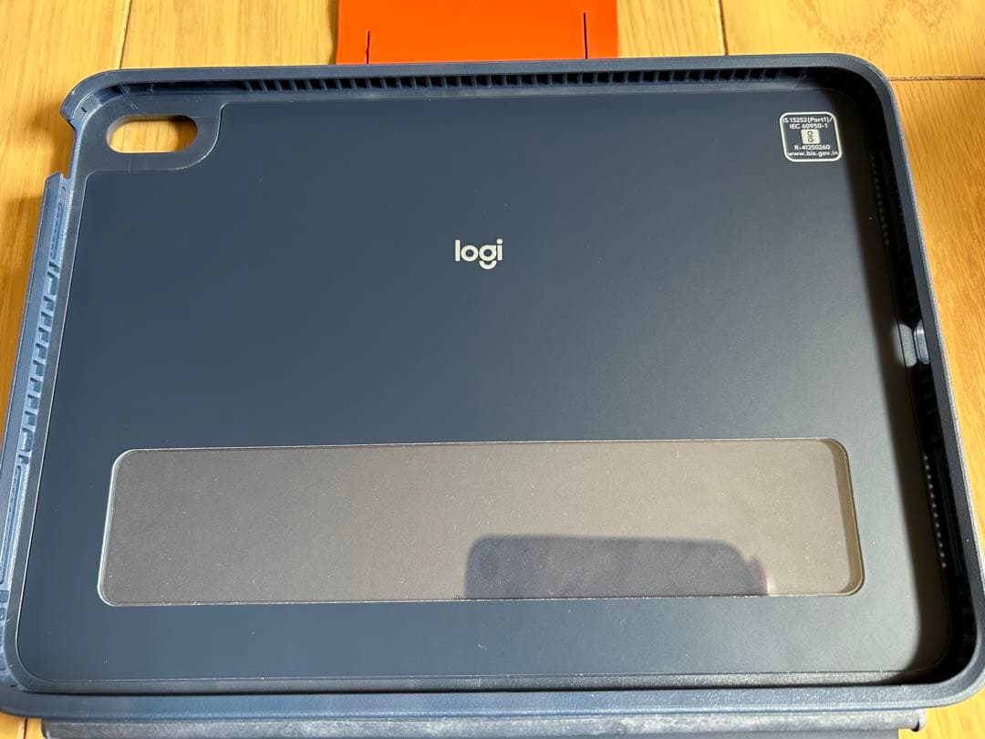 Logitech Rugged Combo 4 iPad (第10世代)