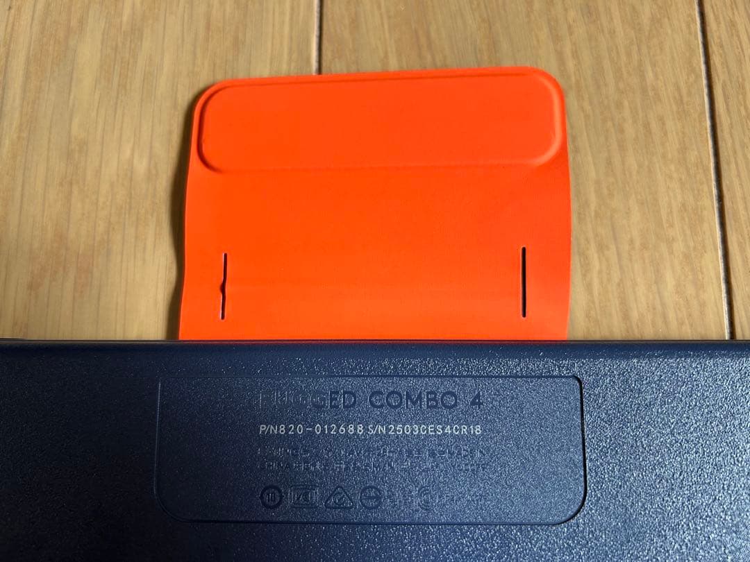 Logitech Rugged Combo 4 iPad (第10世代)