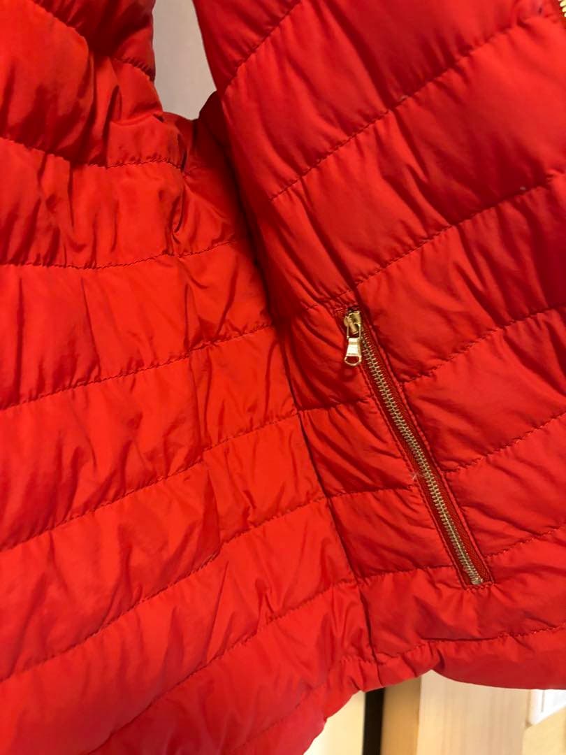 美品タトラスサイズ2リバーシブルリアルファーダウンベスト赤レッド冬