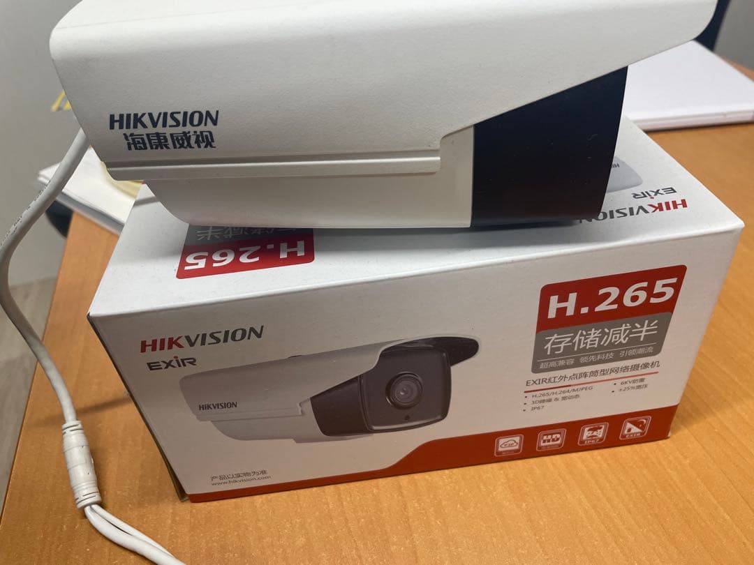 Hikvision 防犯カメラ　監視カメラ　h.265 ハイクビジョン　展示品