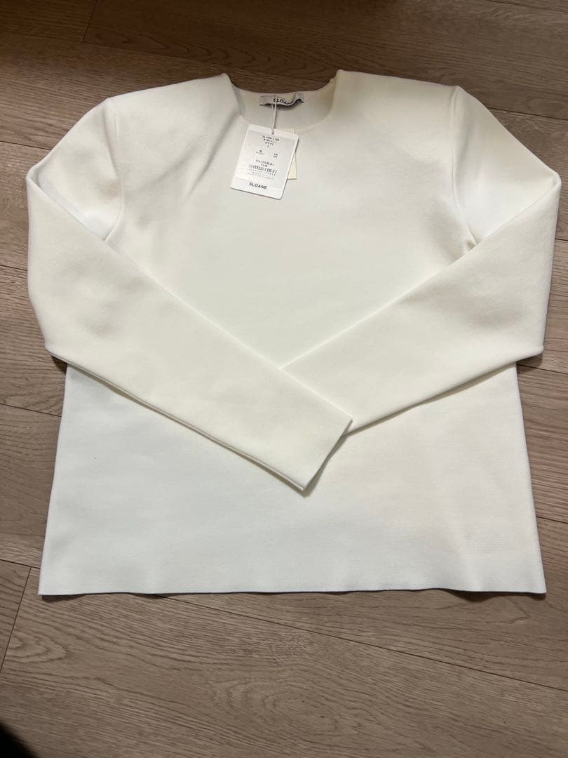 boutique310 × SLOANE 肩で魅せるニット