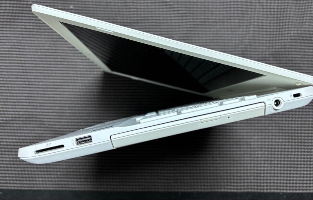 LIFEBOOK AH50/C3 i7-7700 SSD256GBメモリー8GB