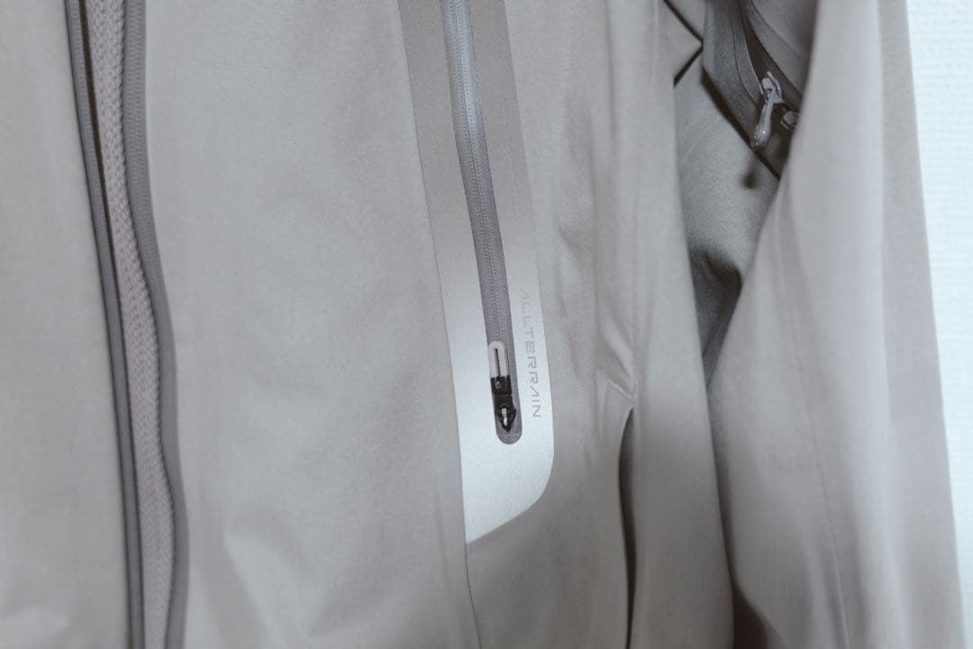 DESCENTE ALLTERRIN クレアス GORE-TEX Pro