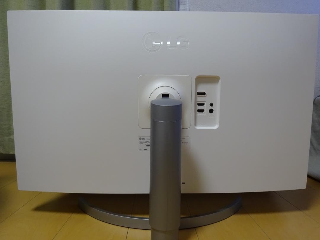 【美品】LG 31.5インチ IPS 4Kモニター 32UN650-W②