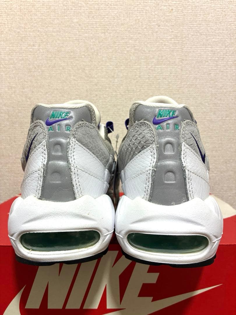 【新品未使用】AIR MAX 95 LV8 GRAPE SNAKESKIN