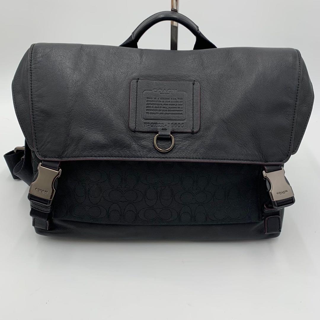 極美品 コーチ リビングトン シグネチャー レザー メッセンジャーバッグ メンズ