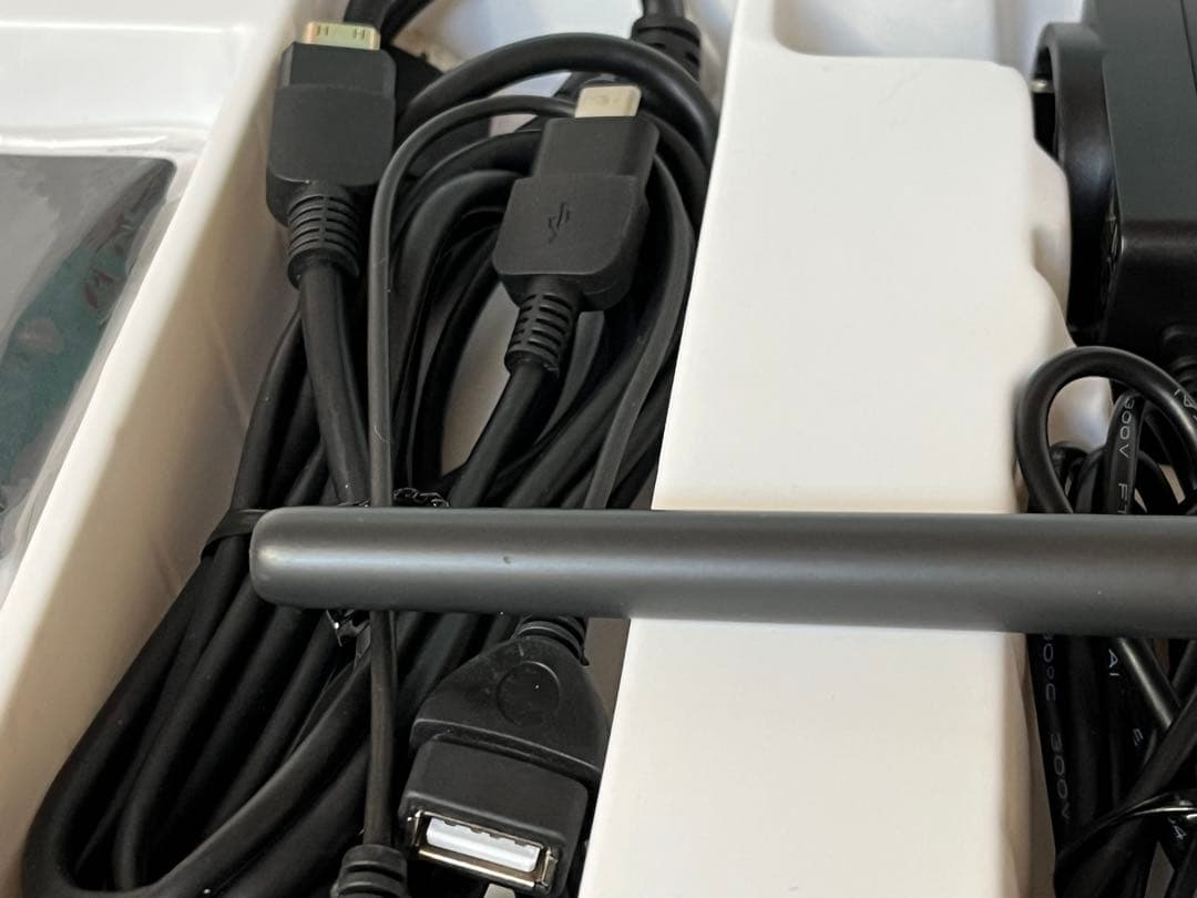 GAOMON PD1161 液晶ペンタブレット 本体 フィルムとスタンド付き