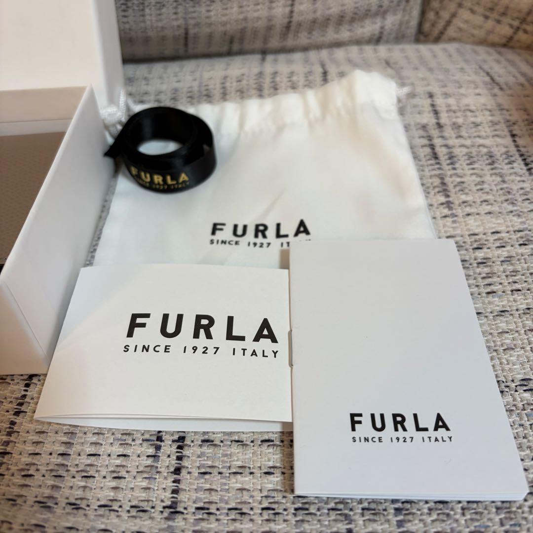 FURLA フルラ 名刺入れ カードケース グレージュ