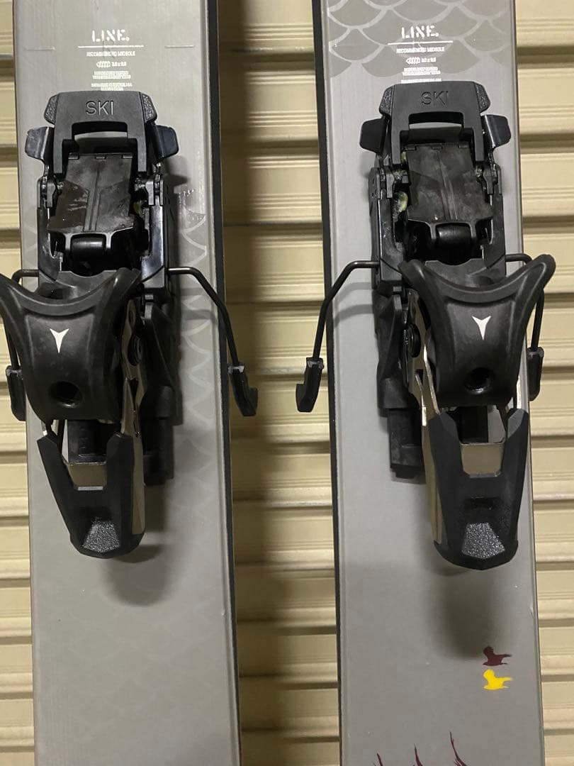 LINE Outline アウトライン 186 ATOMIC shift13