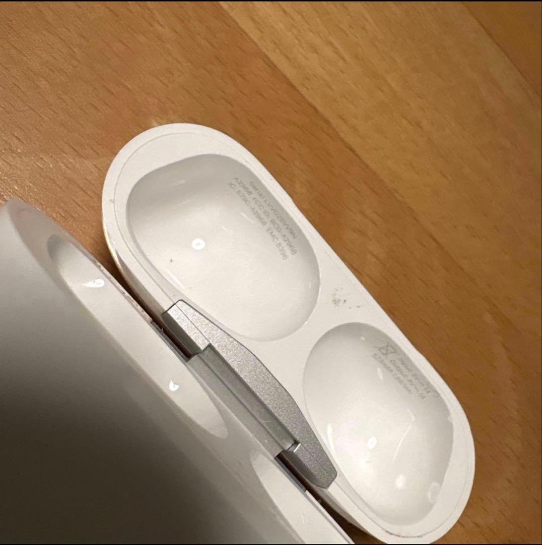 AirPodsPro第二世代 本体 ホワイト 充電ケース付き